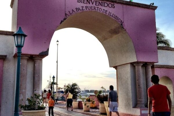 La Paz Illusion Arch
